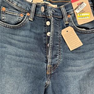Levi’s Ribcage Straight Jeans Size 26 x 32